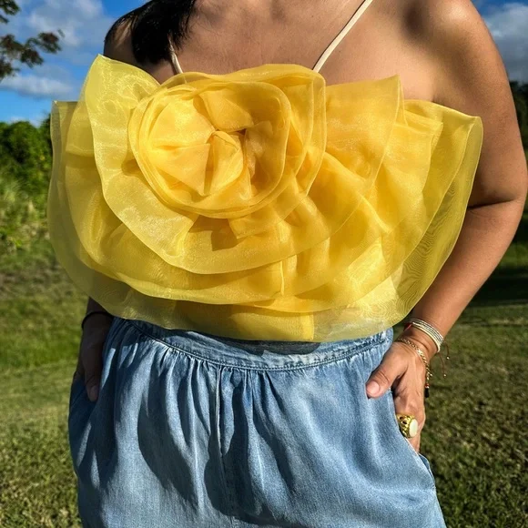 トップス UND 3D FLOWER SKIN TOP UND 3D FLOWER SKIN TOP - トップス